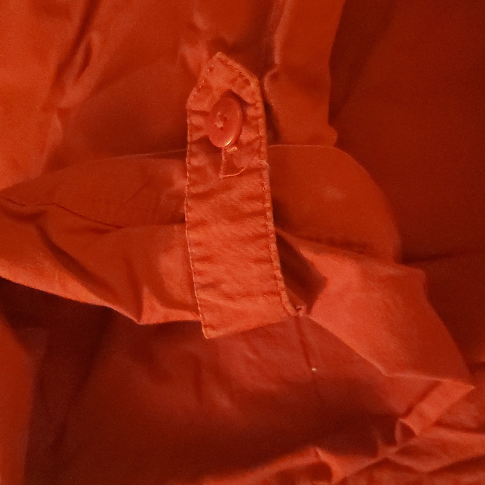 Red capris - Picture 3 of 10